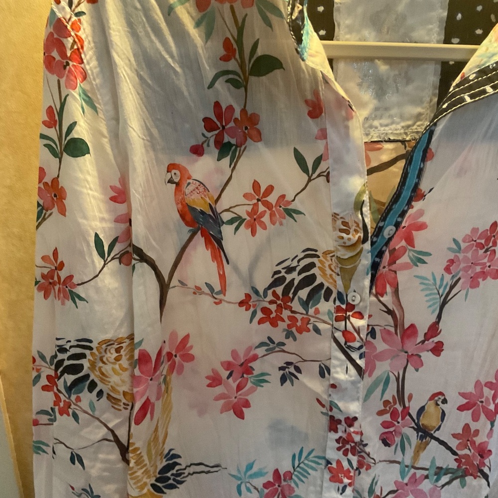 CINO shirt - 100% cotton print button down shirt. Crinkle voile fabric with roll - Picture 3 of 4